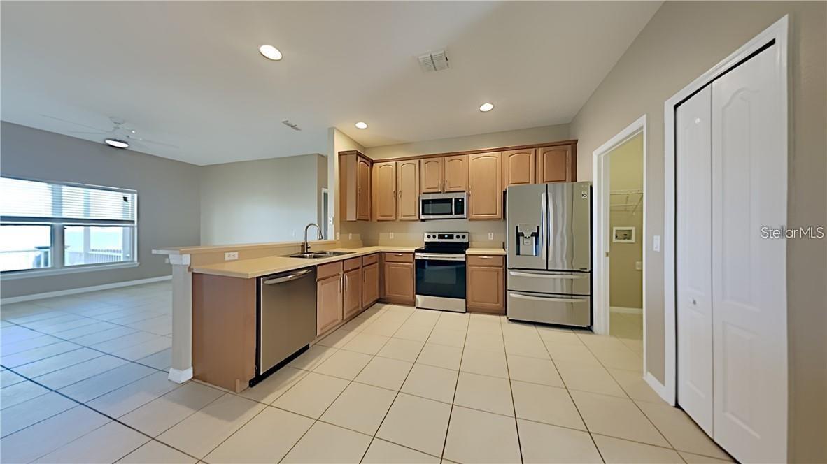 ESTANCIA - Residential Lease