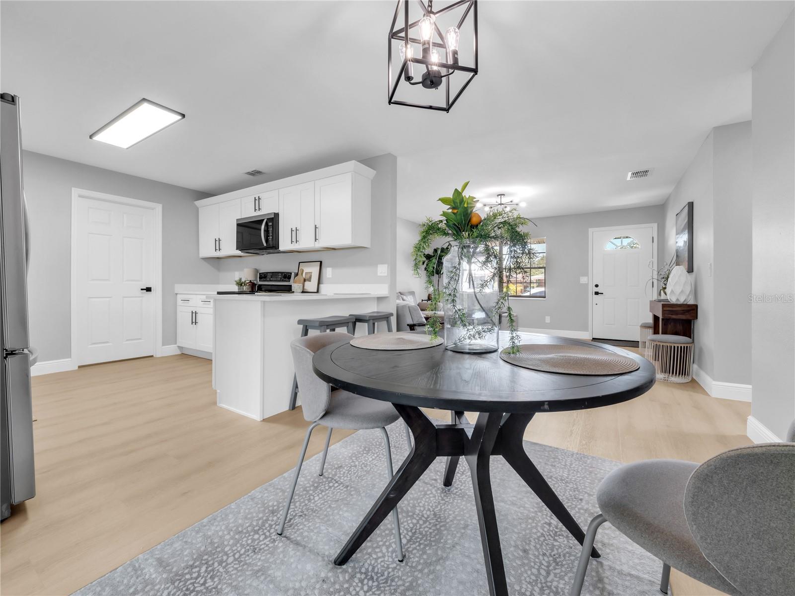PRESIDENTIAL MANOR UNIT 2B - Residential