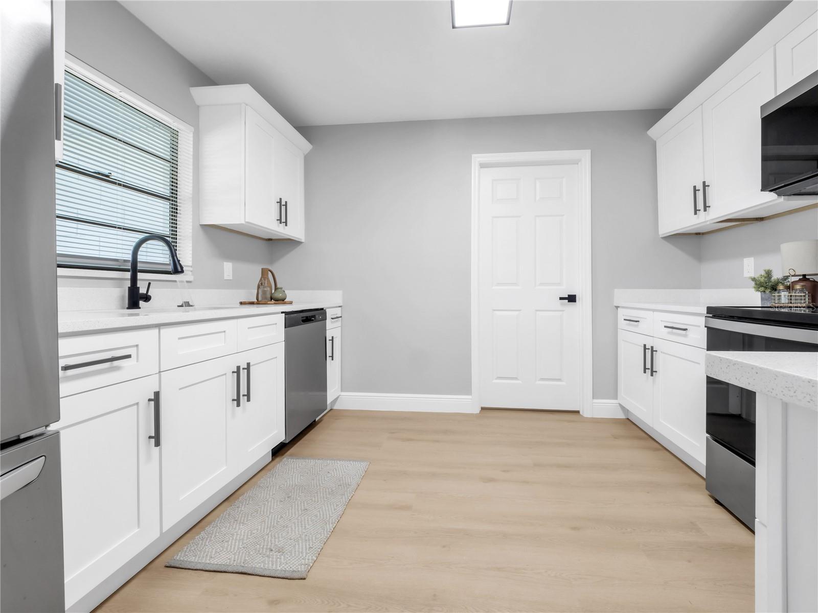 PRESIDENTIAL MANOR UNIT 2B - Residential