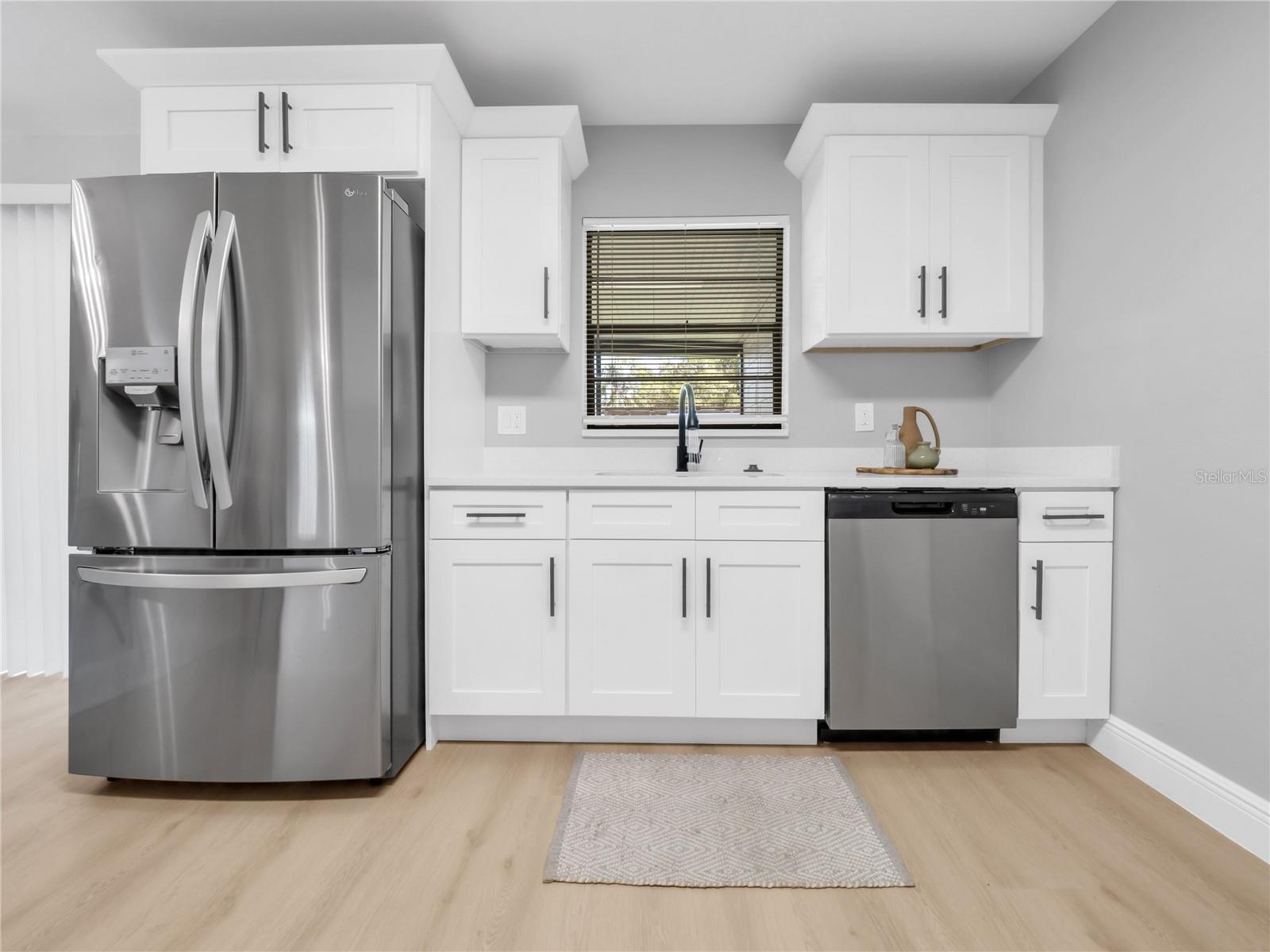 PRESIDENTIAL MANOR UNIT 2B - Residential