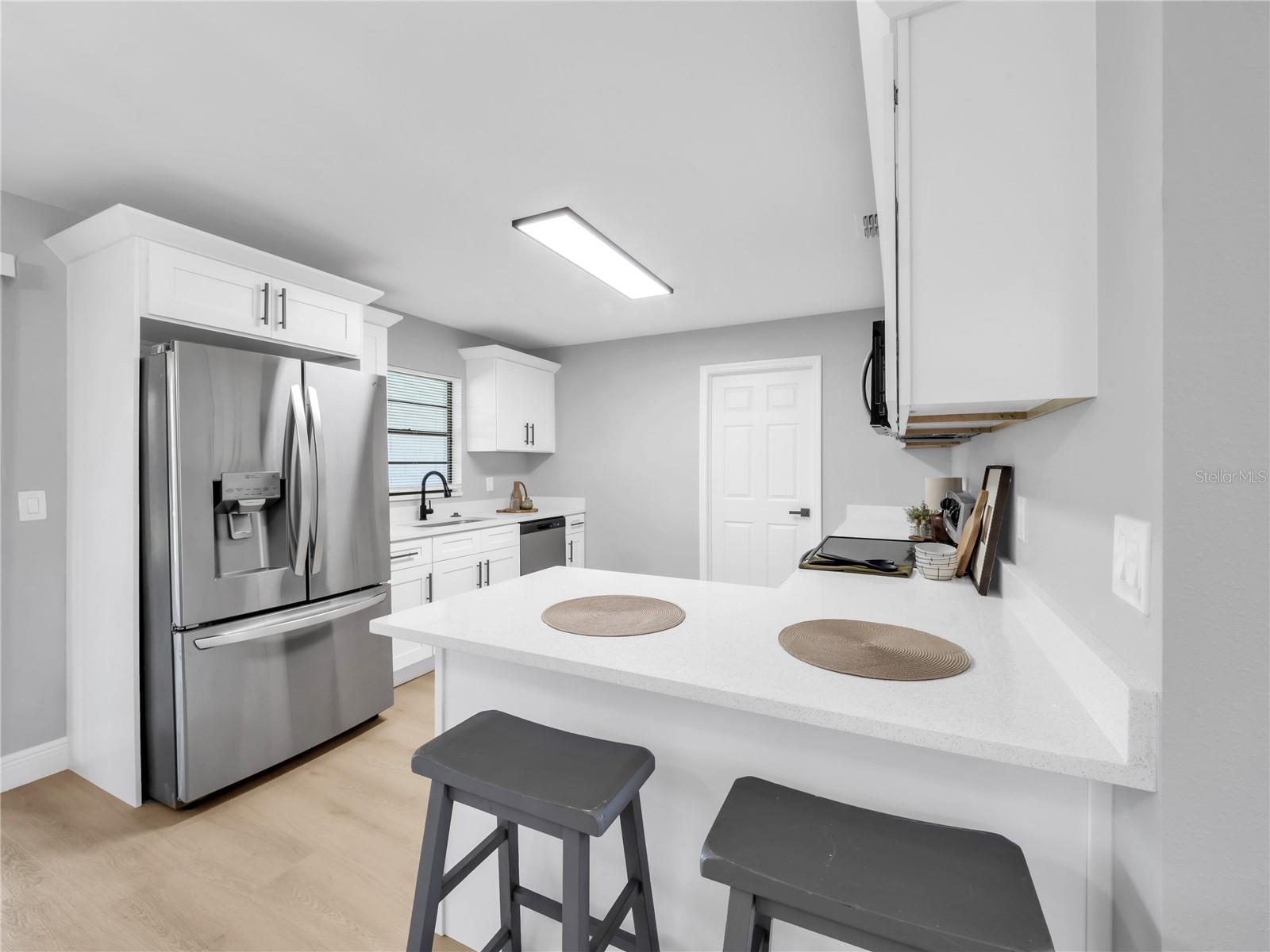 PRESIDENTIAL MANOR UNIT 2B - Residential