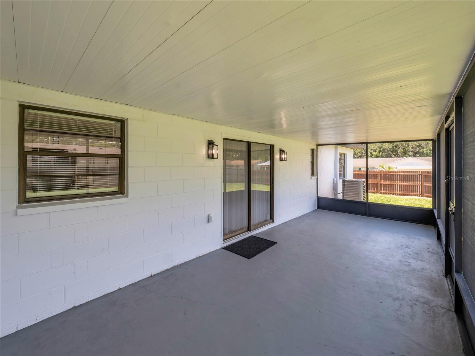 PRESIDENTIAL MANOR UNIT 2B - Residential