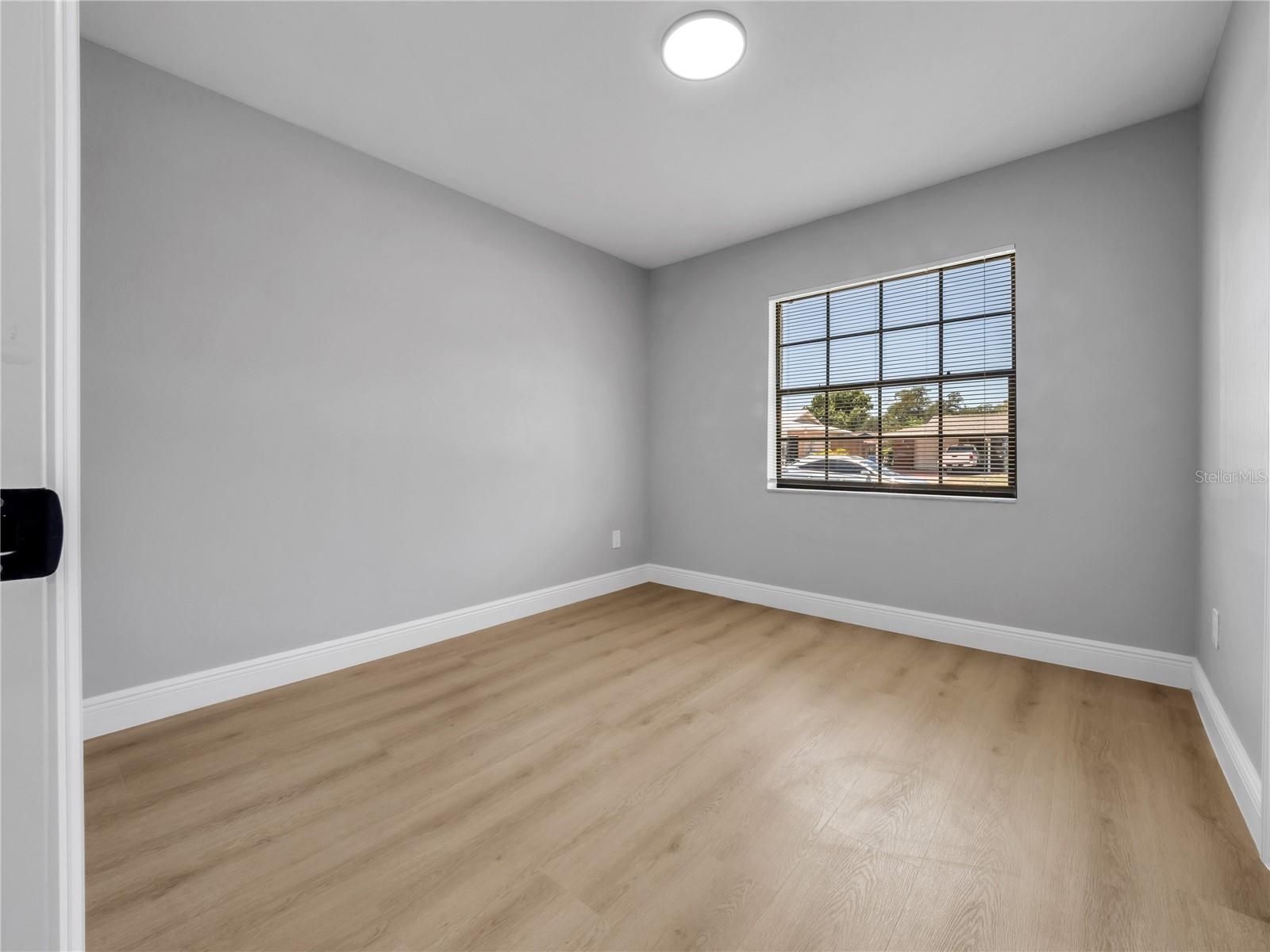 PRESIDENTIAL MANOR UNIT 2B - Residential