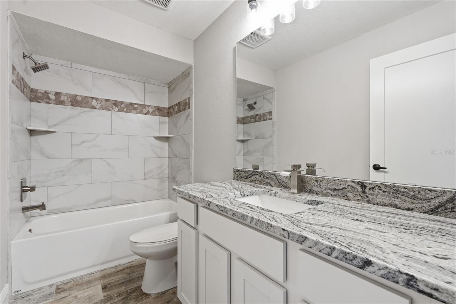 GARDEN GROVE - Residential