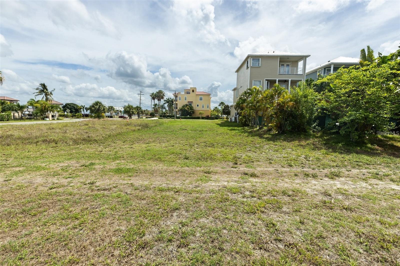 APOLLO KEY VILLAGE - Land