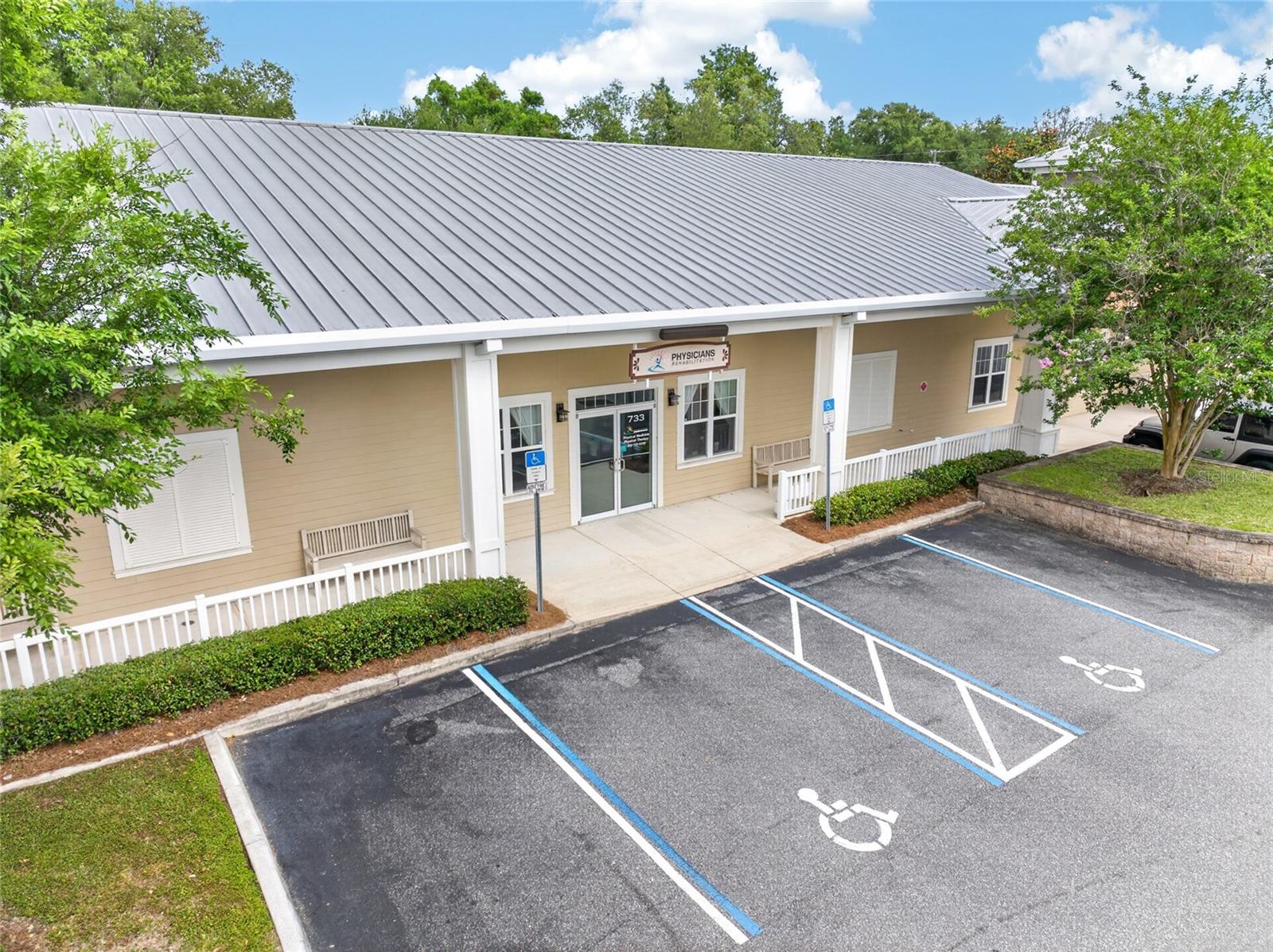 LADY LAKE SUMMIT MEDICAL PARK - Commercial Sale