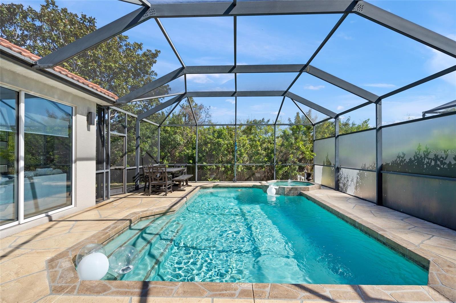 TAILFEATHER WAY AT TARA - Residential