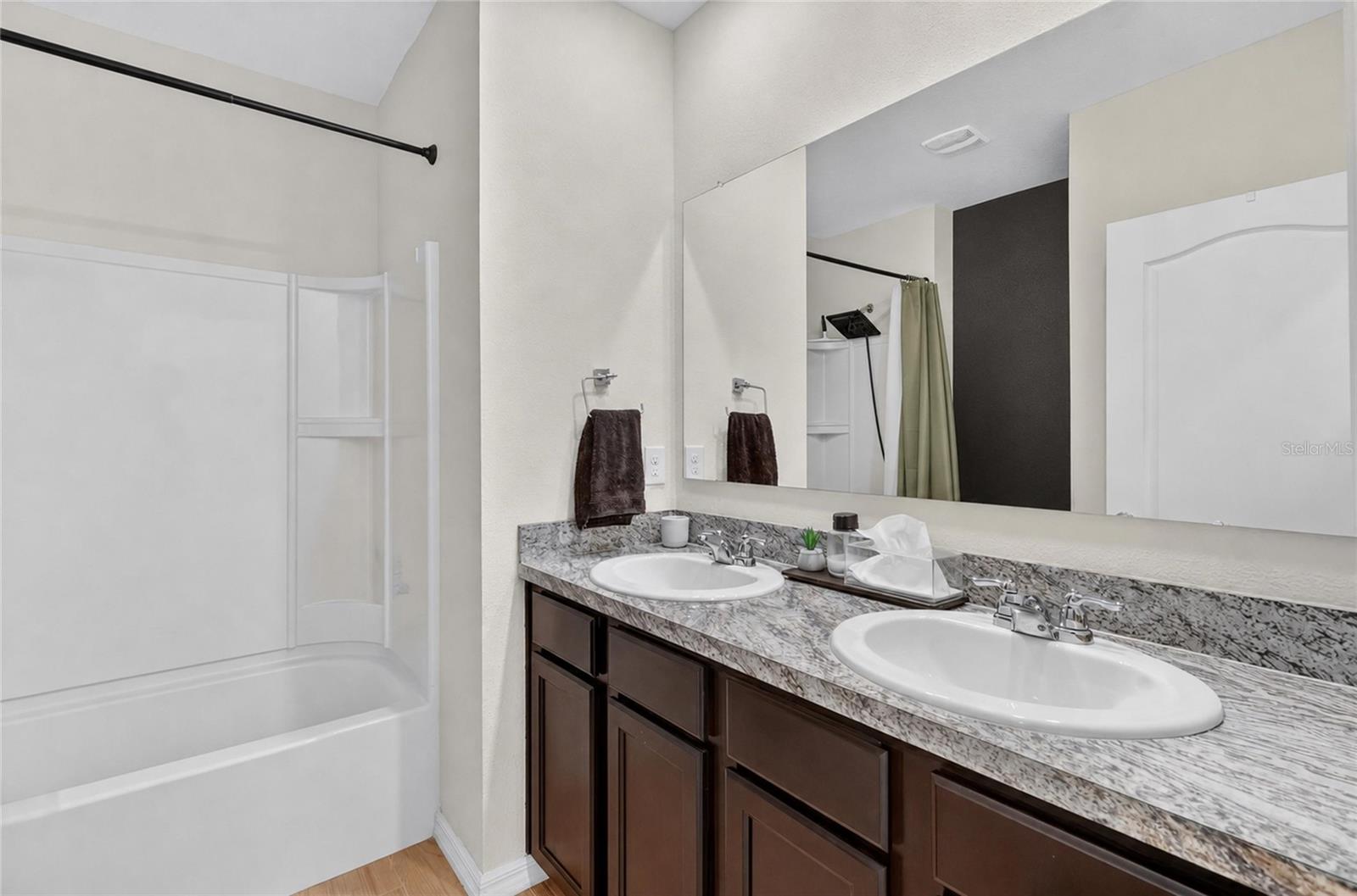AUBURN GROVE PH 1 - Residential