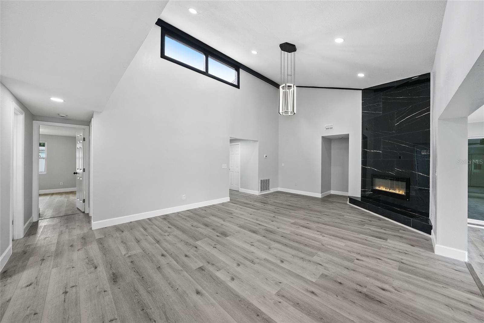 TIMBERLANE SUB UNIT 4 - Residential