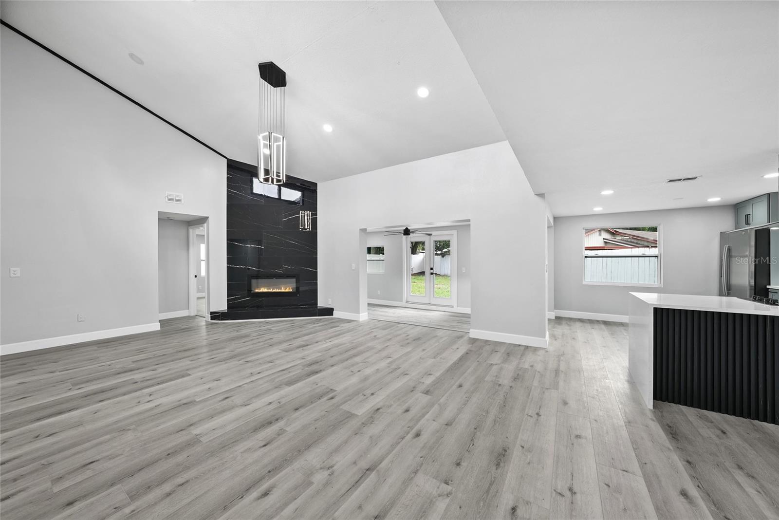 TIMBERLANE SUB UNIT 4 - Residential
