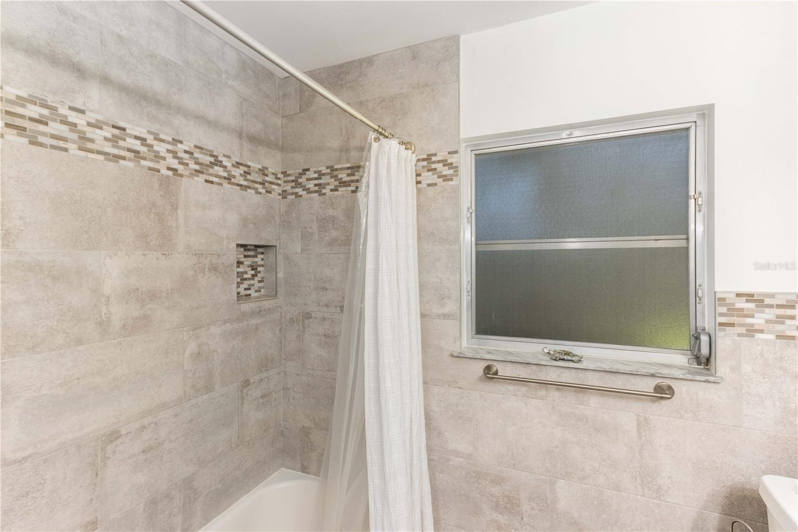 HARBOR HILLS 1ST ADD - Residential Lease