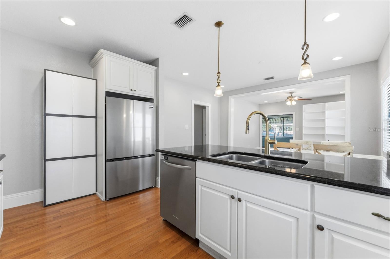 HOLDENS SIMMS RESUB OF - Residential