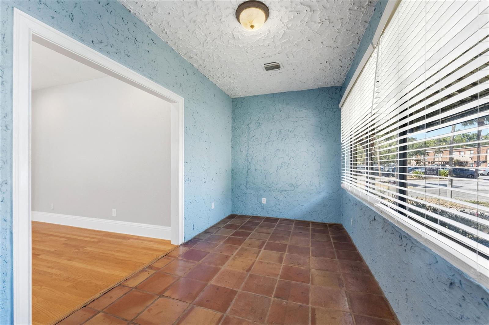 HOLDENS SIMMS RESUB OF - Residential