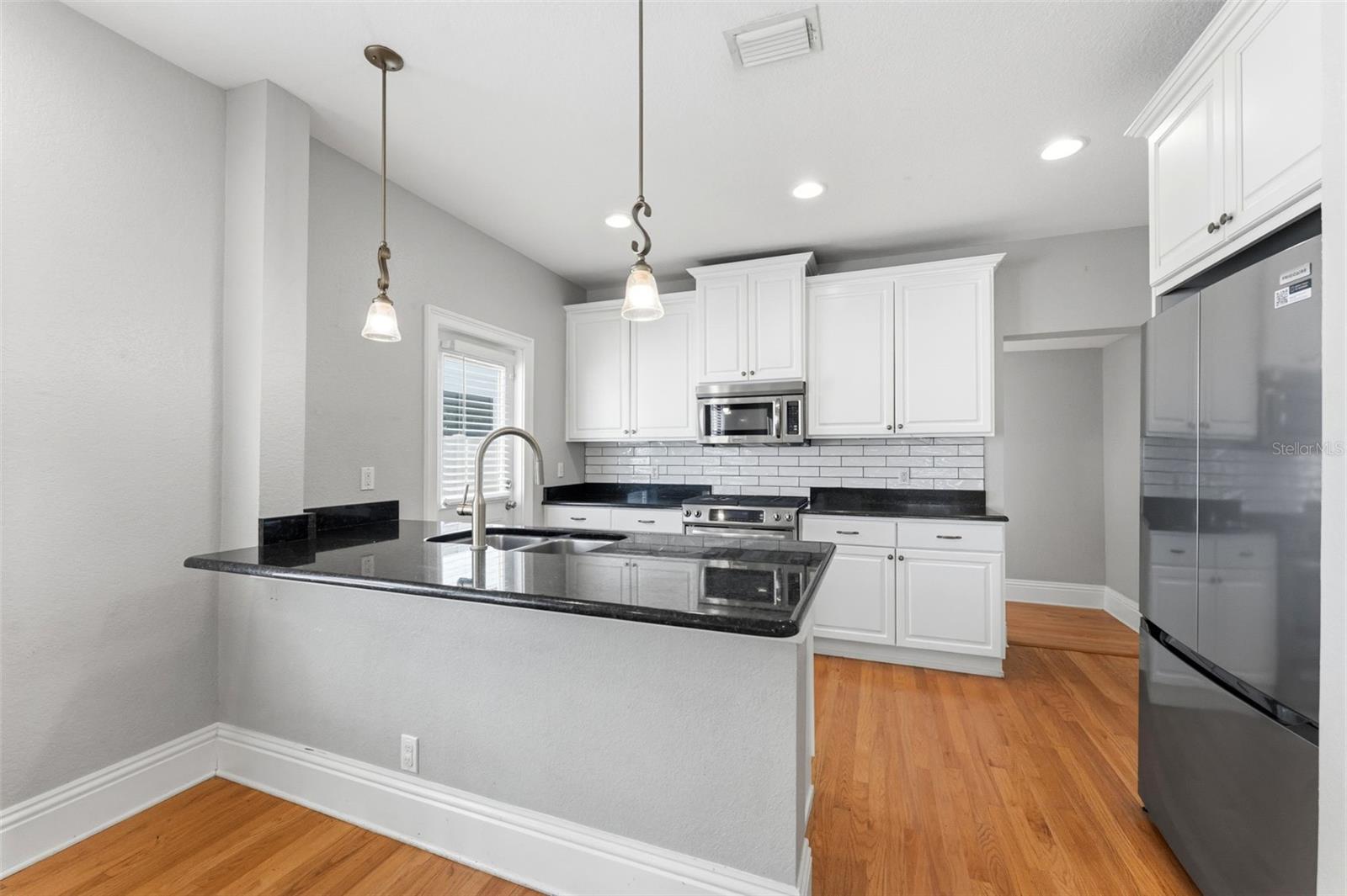HOLDENS SIMMS RESUB OF - Residential
