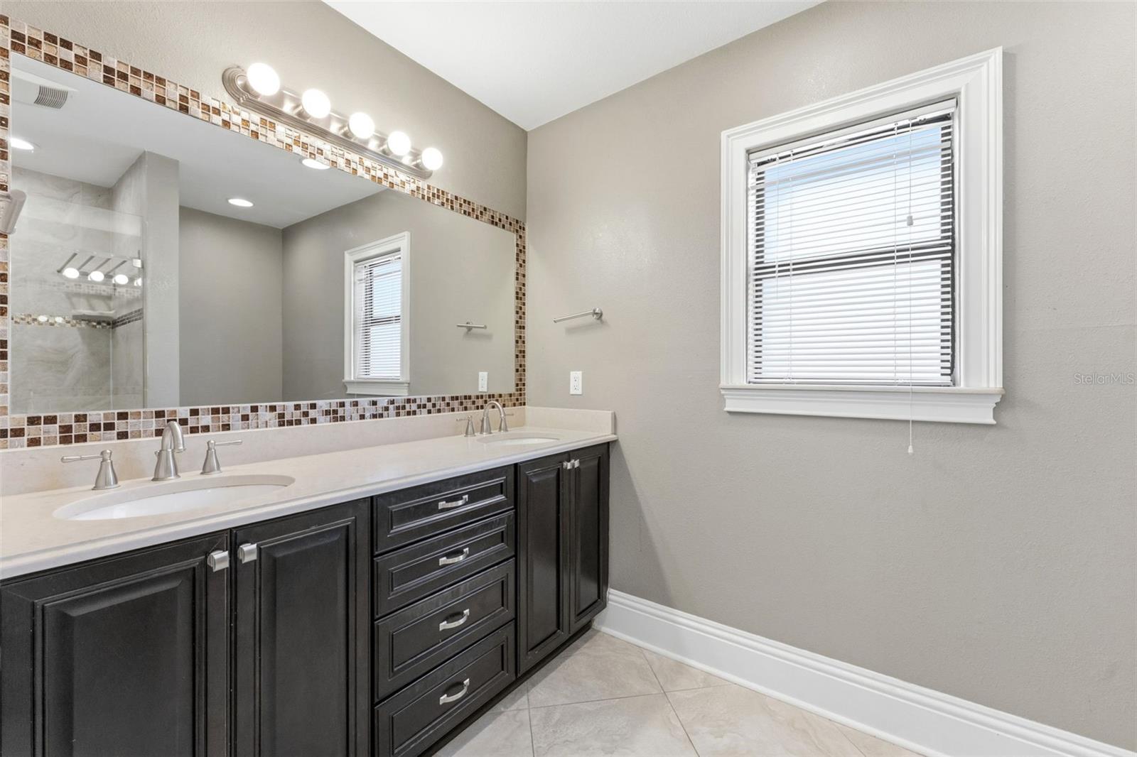 HOLDENS SIMMS RESUB OF - Residential