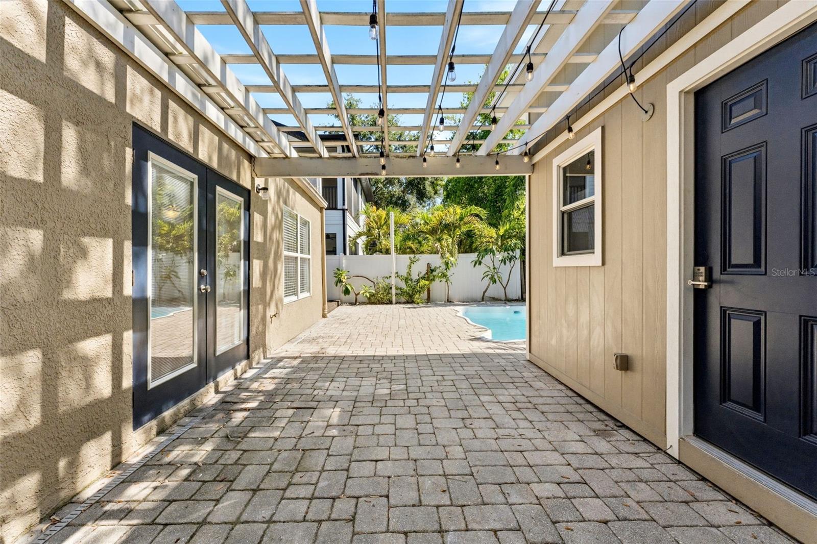 HOLDENS SIMMS RESUB OF - Residential