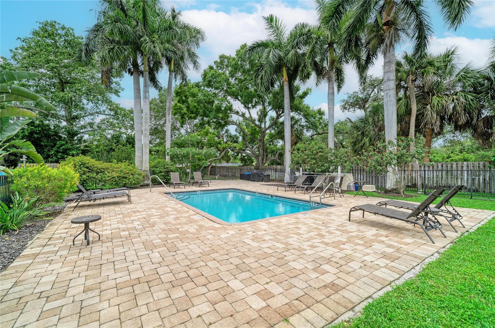 CORDOVA GARDENS II - Residential