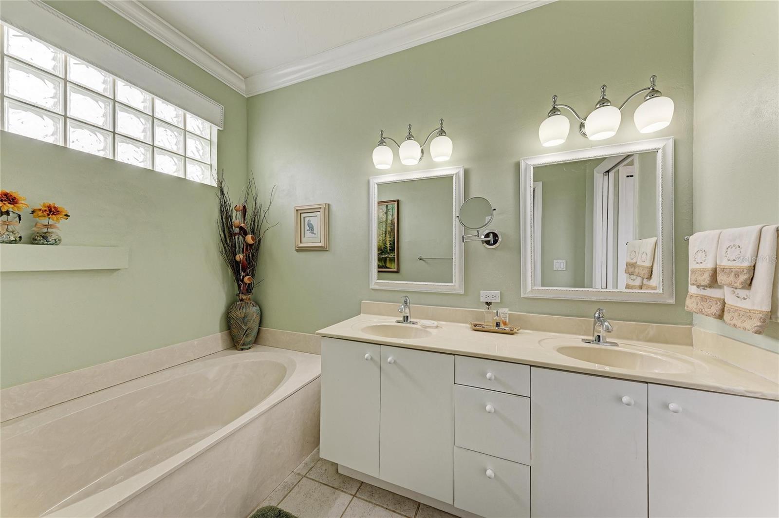 MIRA LAGO AT PALMER RANCH PH 3 - Residential