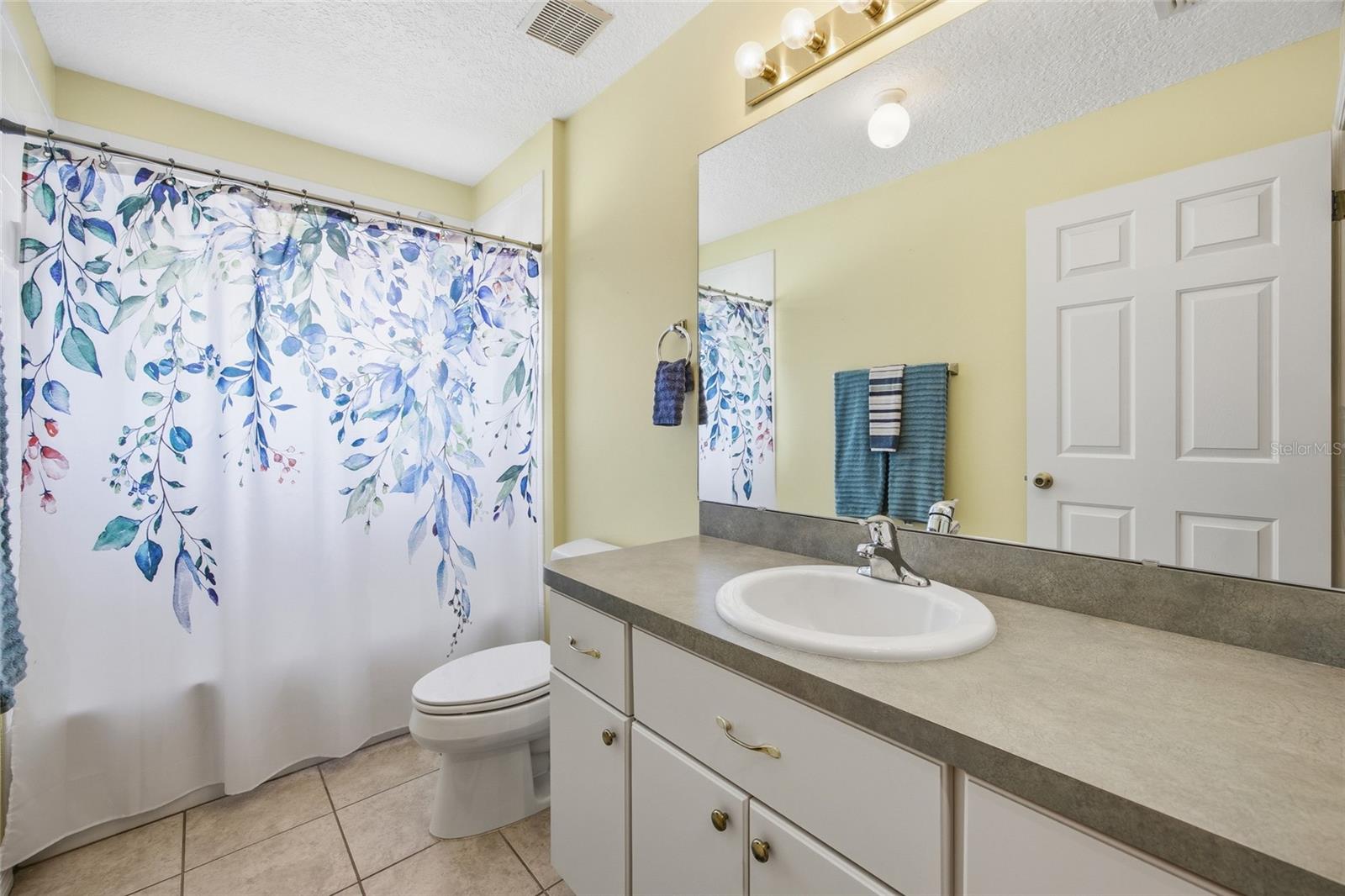 ROYAL HIGHLANDS PH 02-A LT 1173 ORB 2040 - Residential