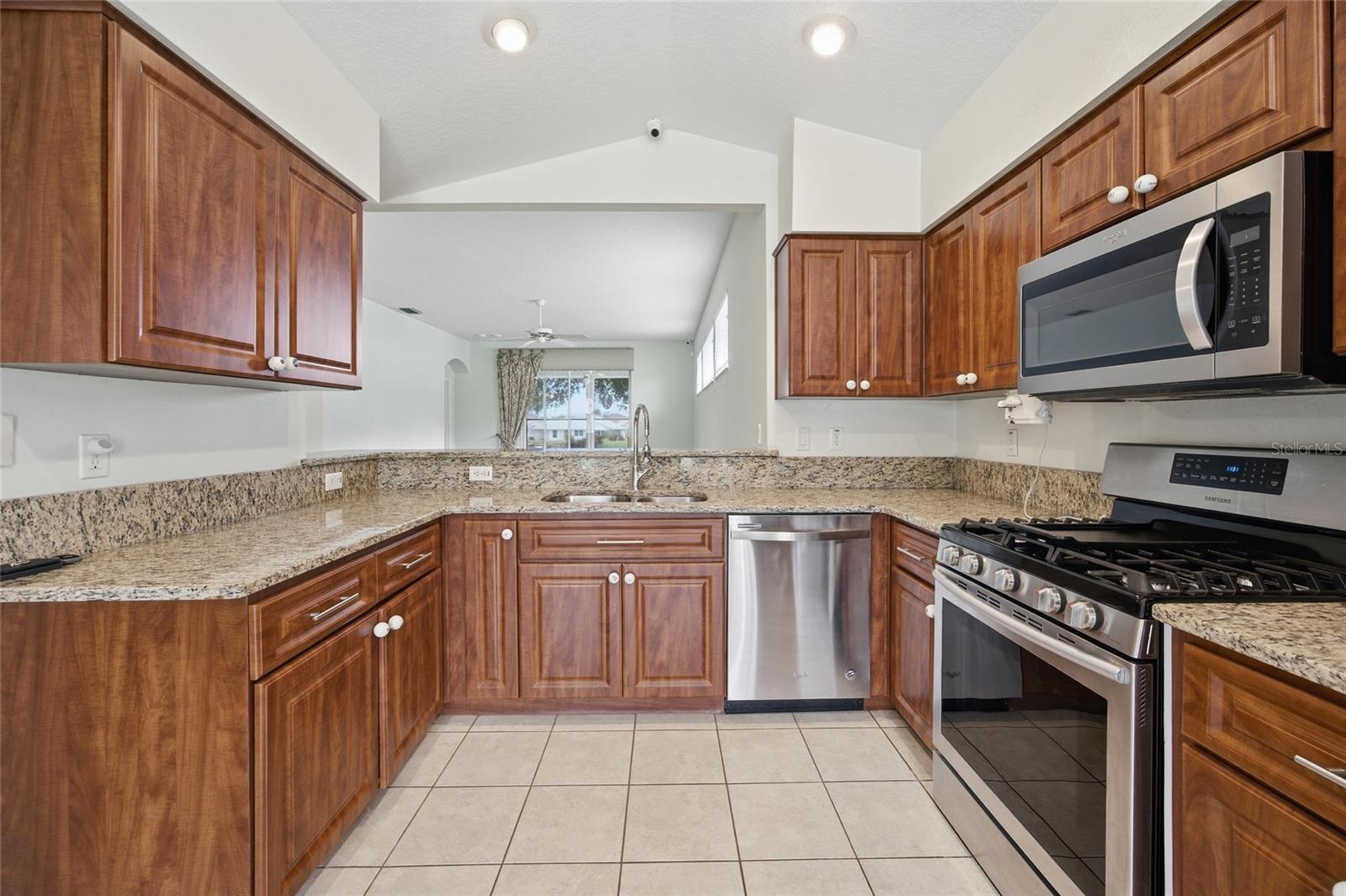 ROYAL HIGHLANDS PH 02-A LT 1173 ORB 2040 - Residential