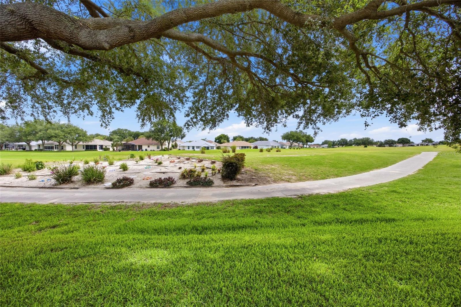 ROYAL HIGHLANDS PH 02-A LT 1173 ORB 2040 - Residential