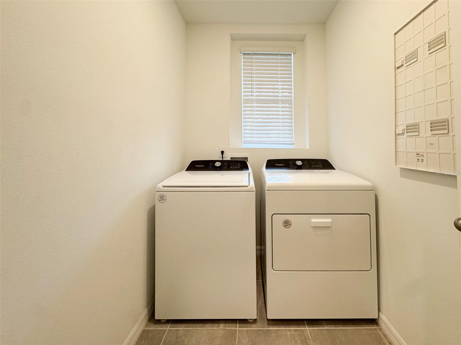 LAKE DEER ESTATES - Residential Lease