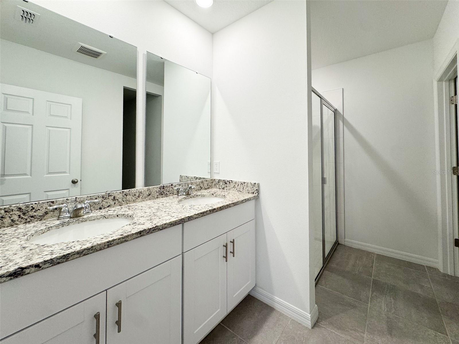 LAKE DEER ESTATES - Residential Lease