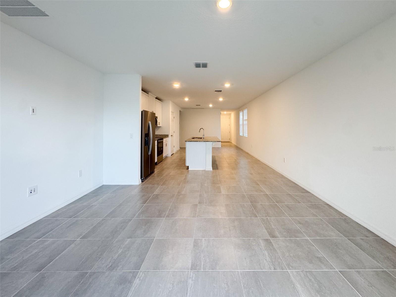 LAKE DEER ESTATES - Residential Lease
