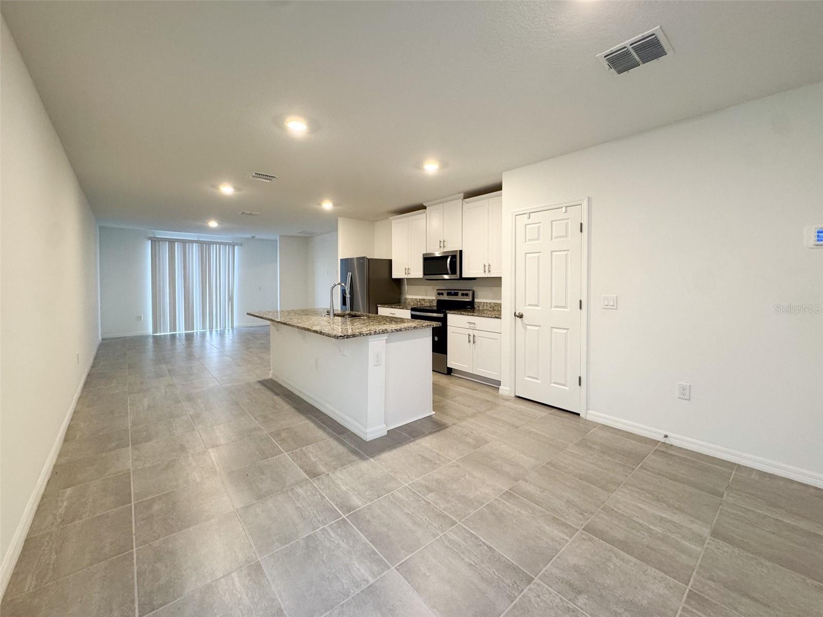 LAKE DEER ESTATES - Residential Lease