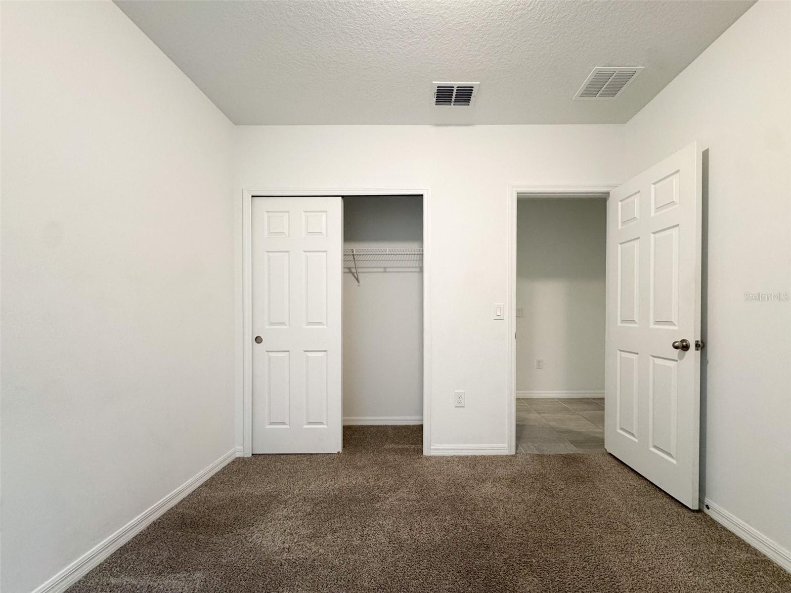 LAKE DEER ESTATES - Residential Lease