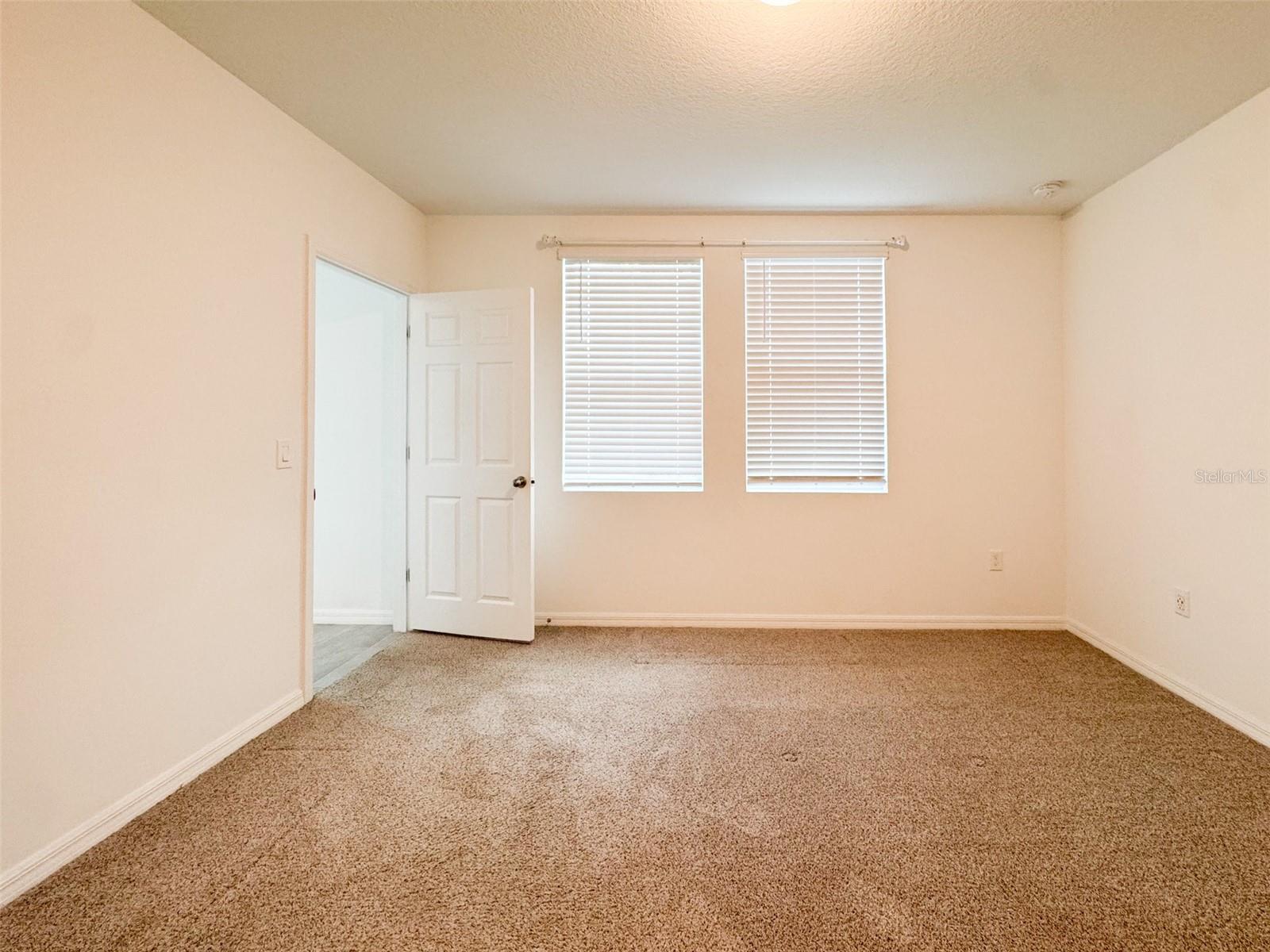 LAKE DEER ESTATES - Residential Lease