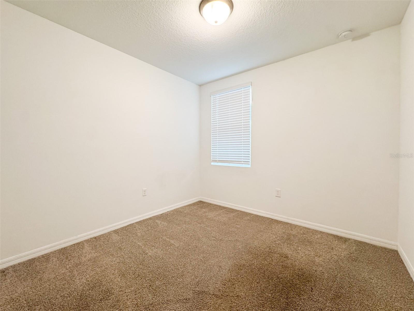 LAKE DEER ESTATES - Residential Lease