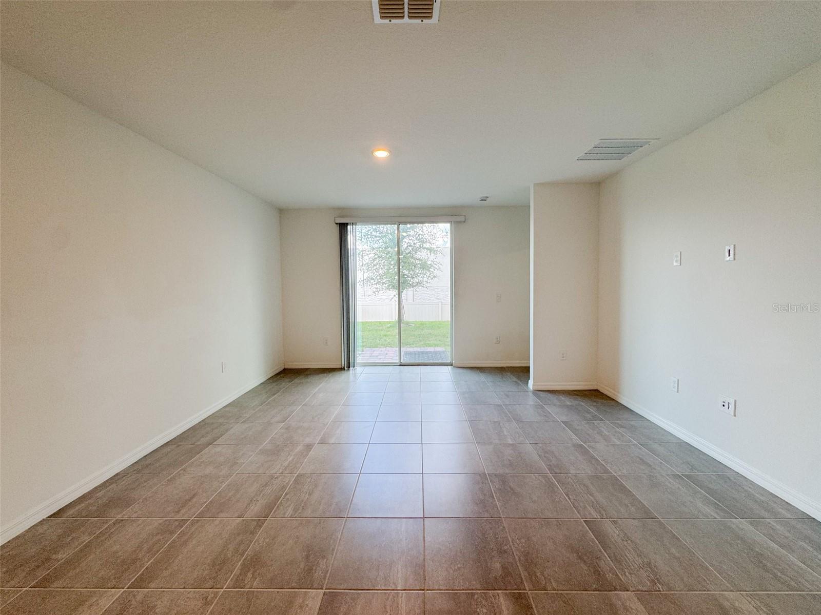 LAKE DEER ESTATES - Residential Lease