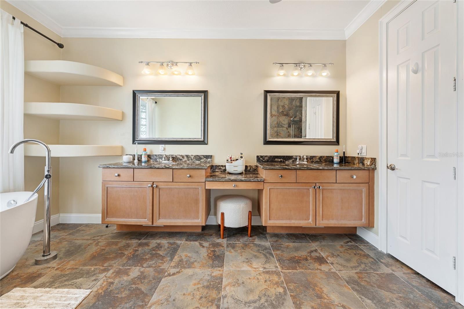 TOREY PINES - Residential