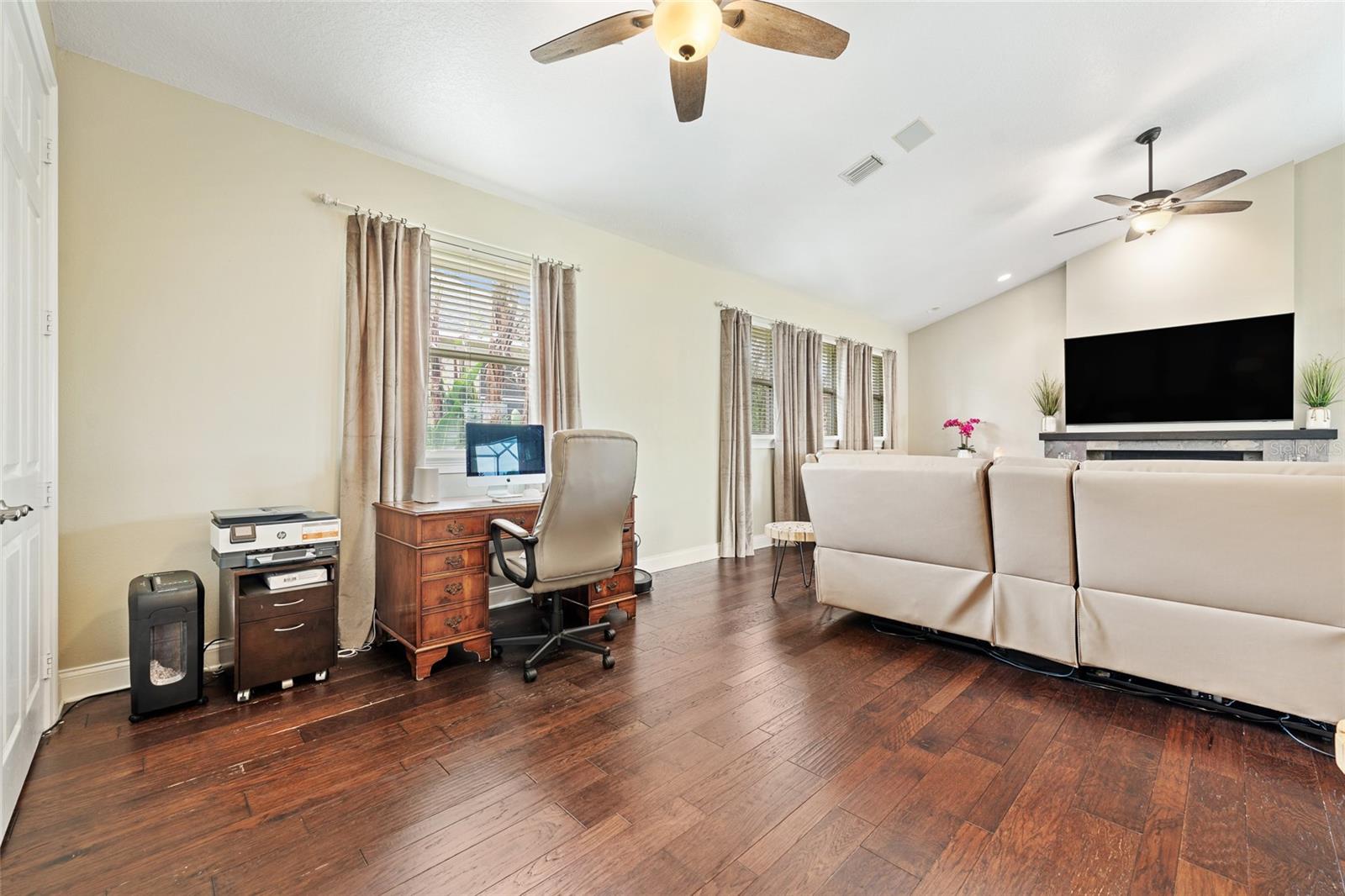 TOREY PINES - Residential