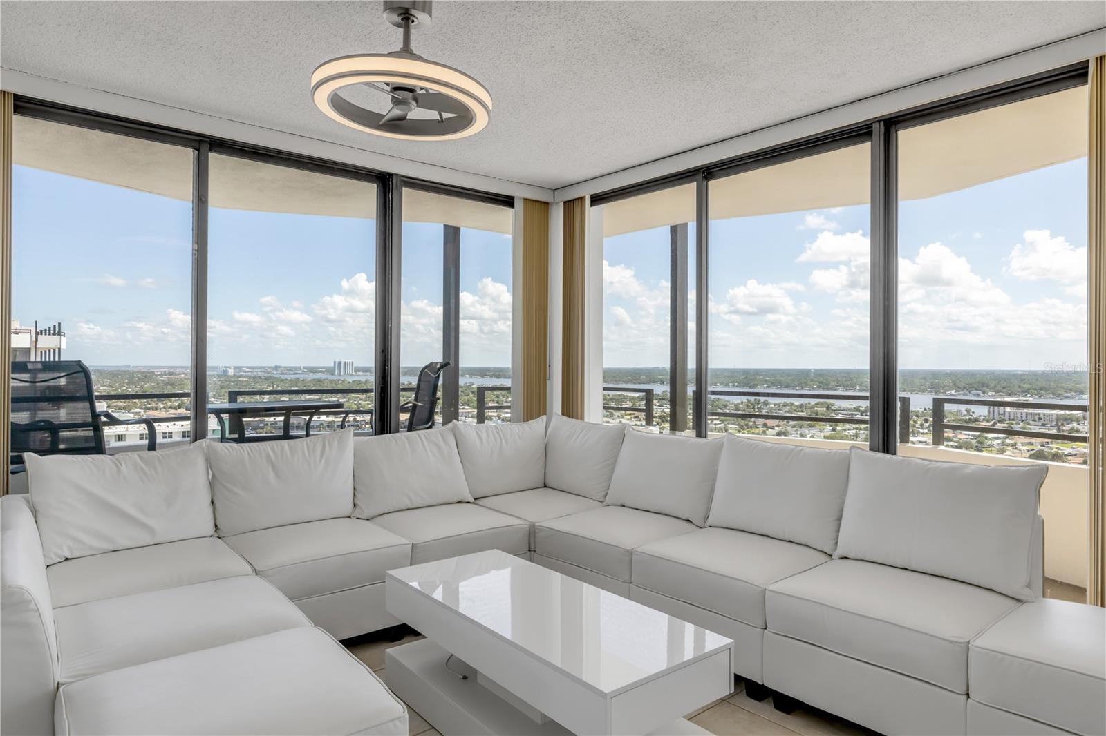 OCEAN RITZ CONDO UNIT 01 - Residential