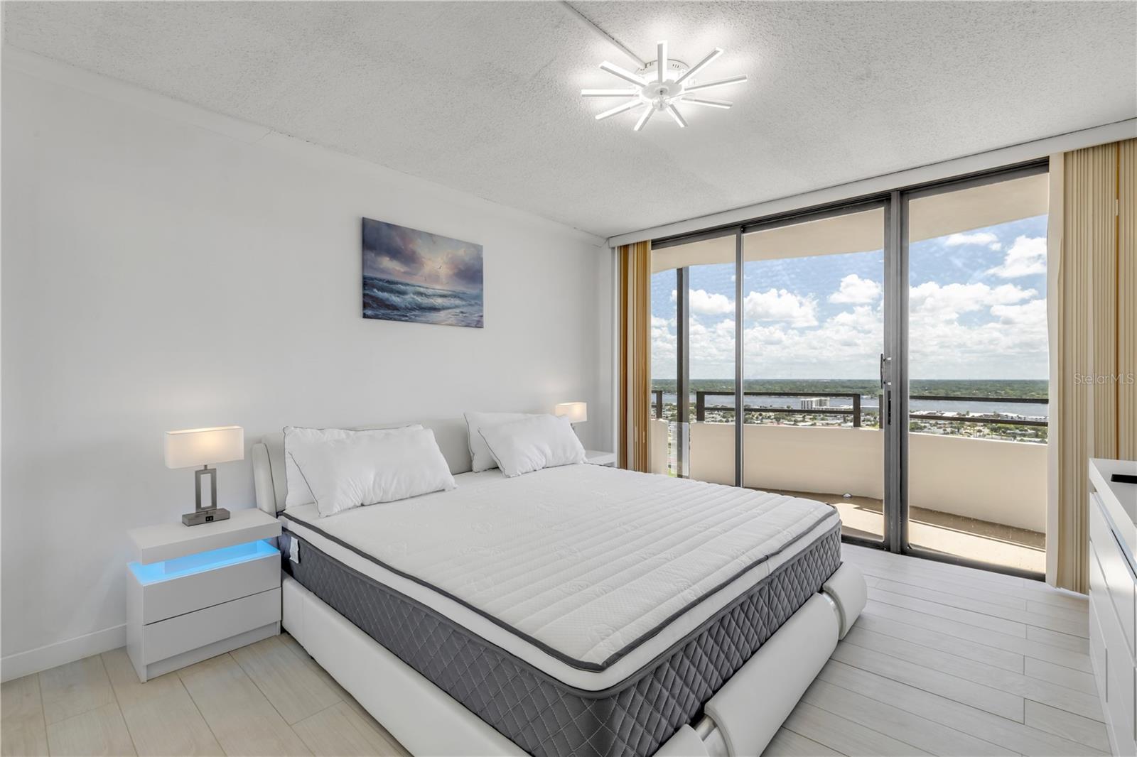 OCEAN RITZ CONDO UNIT 01 - Residential