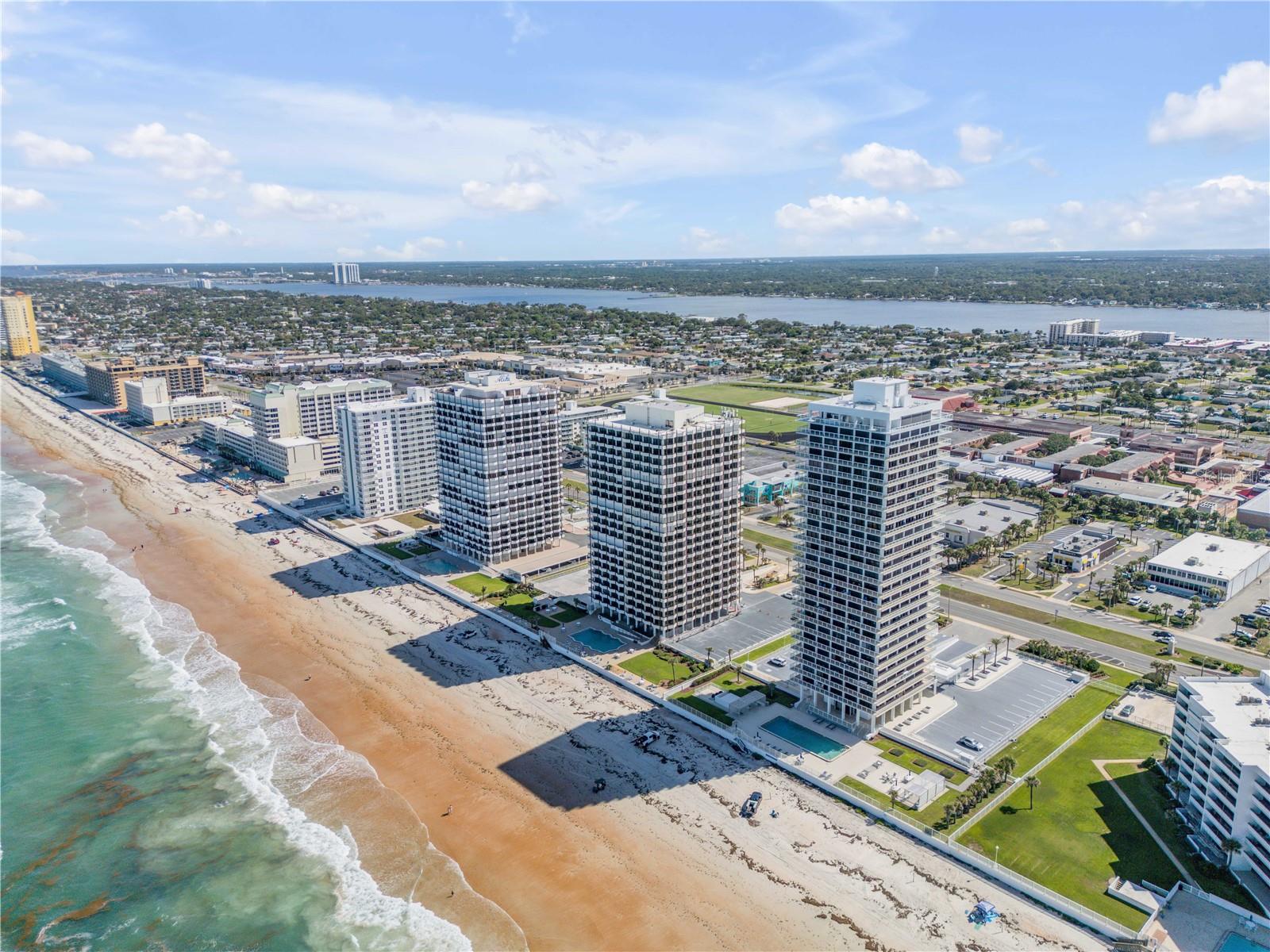 OCEAN RITZ CONDO UNIT 01 - Residential