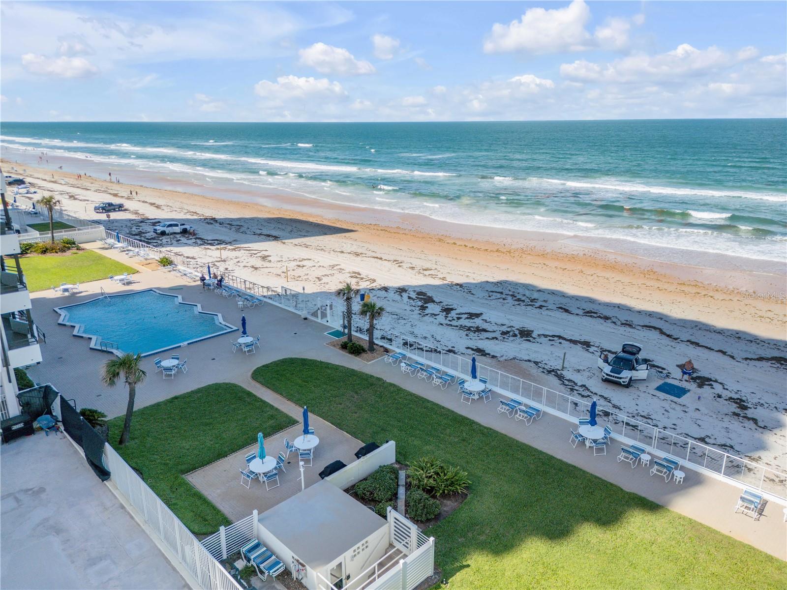 OCEAN RITZ CONDO UNIT 01 - Residential