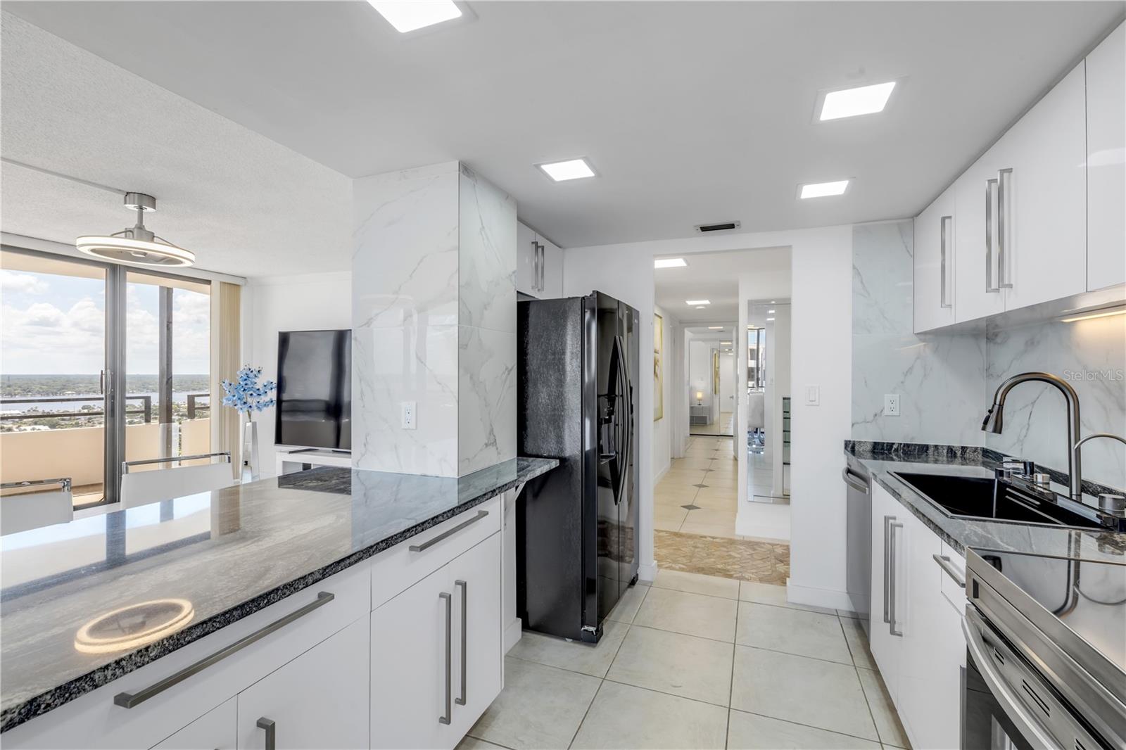 OCEAN RITZ CONDO UNIT 01 - Residential