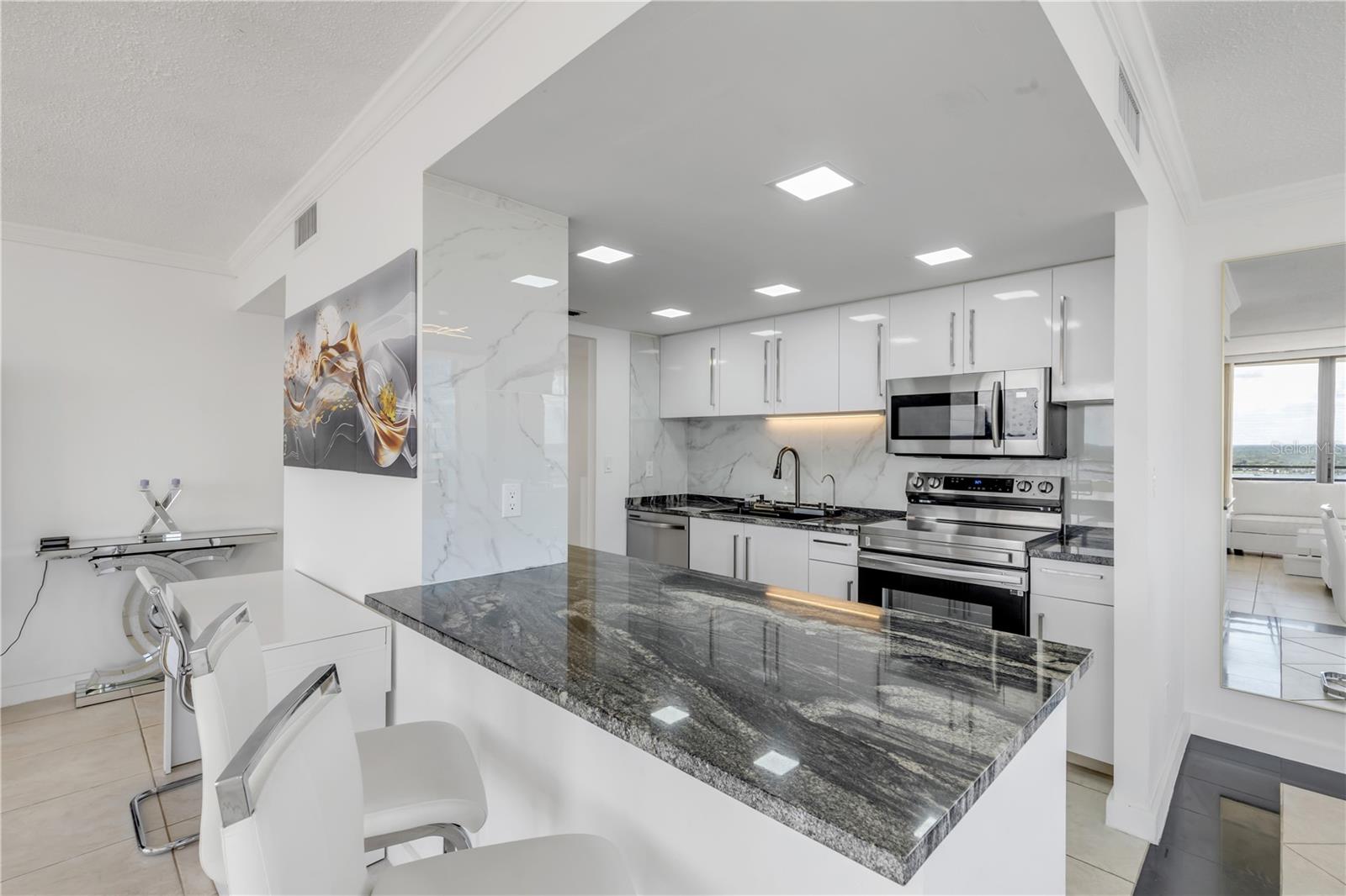 OCEAN RITZ CONDO UNIT 01 - Residential