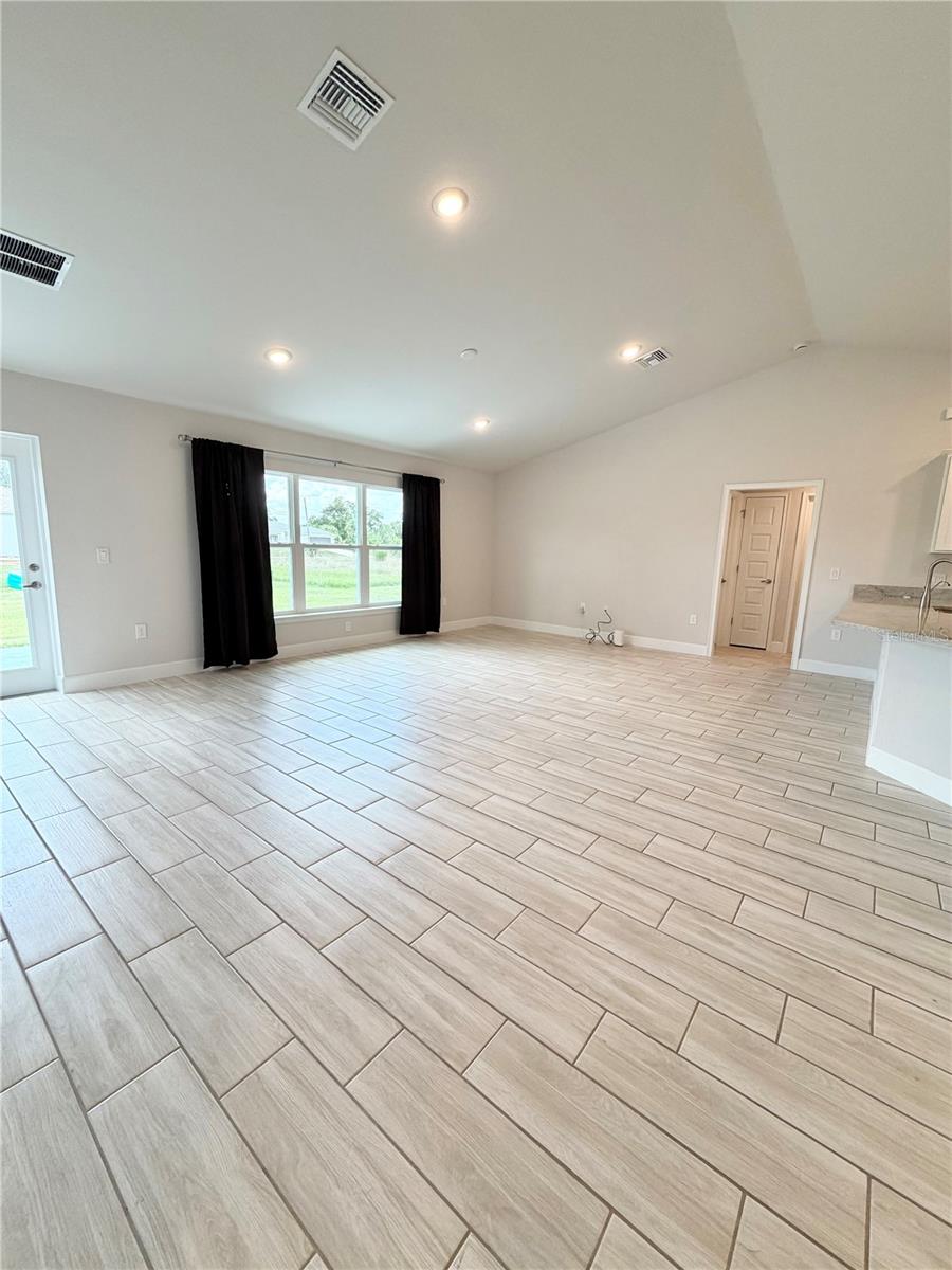 PORT CHARLOTTE SUB 12 - Residential Lease