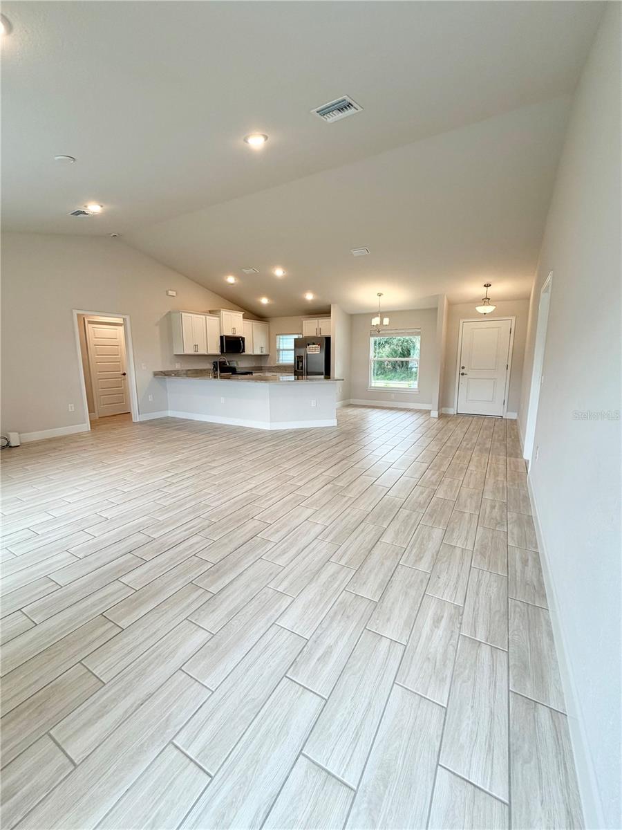 PORT CHARLOTTE SUB 12 - Residential Lease