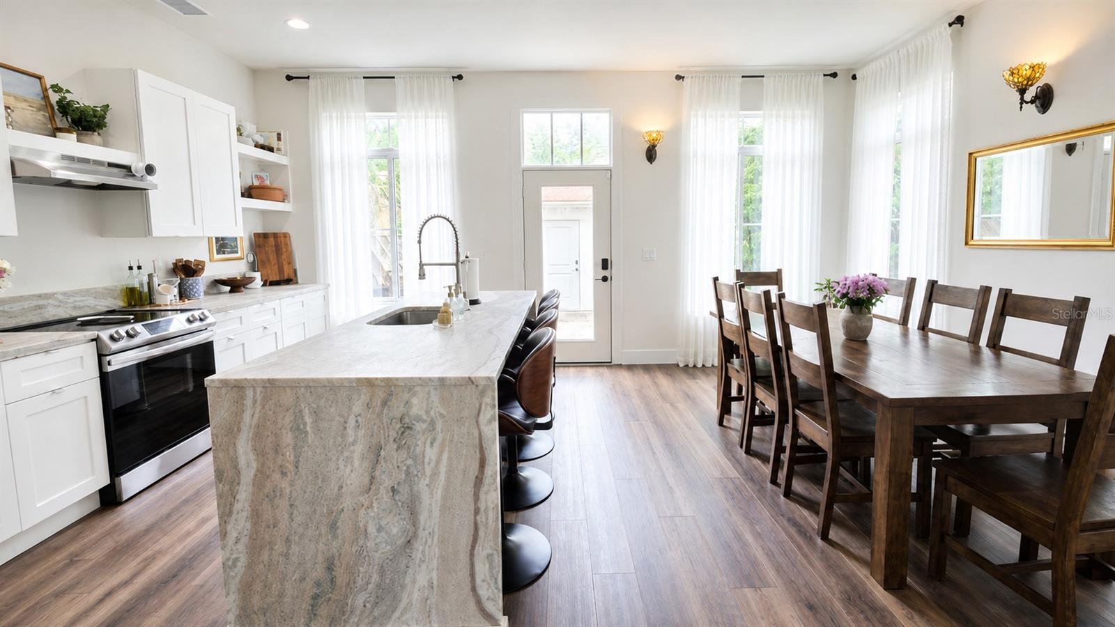 LAKE BALDWIN 5 - Residential