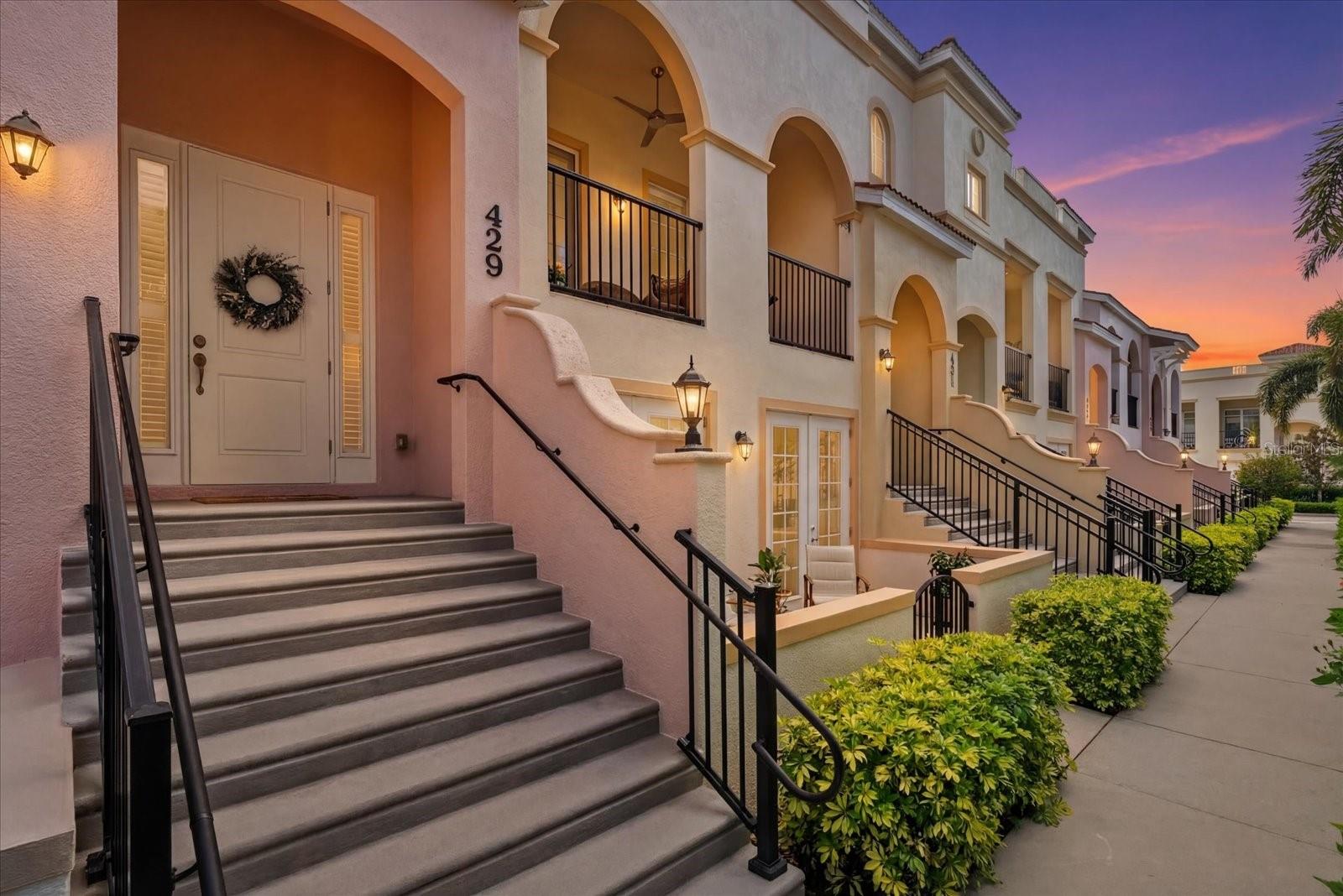 ISLAND COURT VENICE - Residential