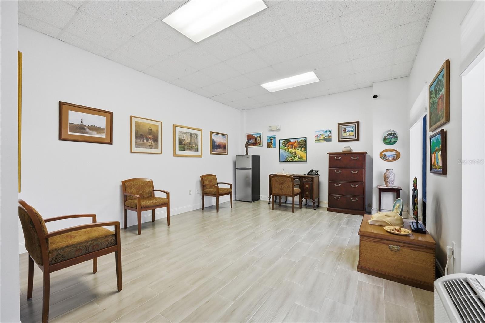 SUNEAGLE COMMERCE PARK CONDO UNIT 100 - Commercial Sale
