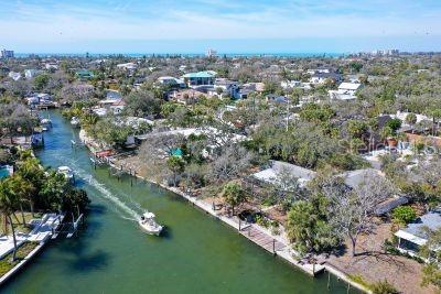 SIESTA ISLES - Residential