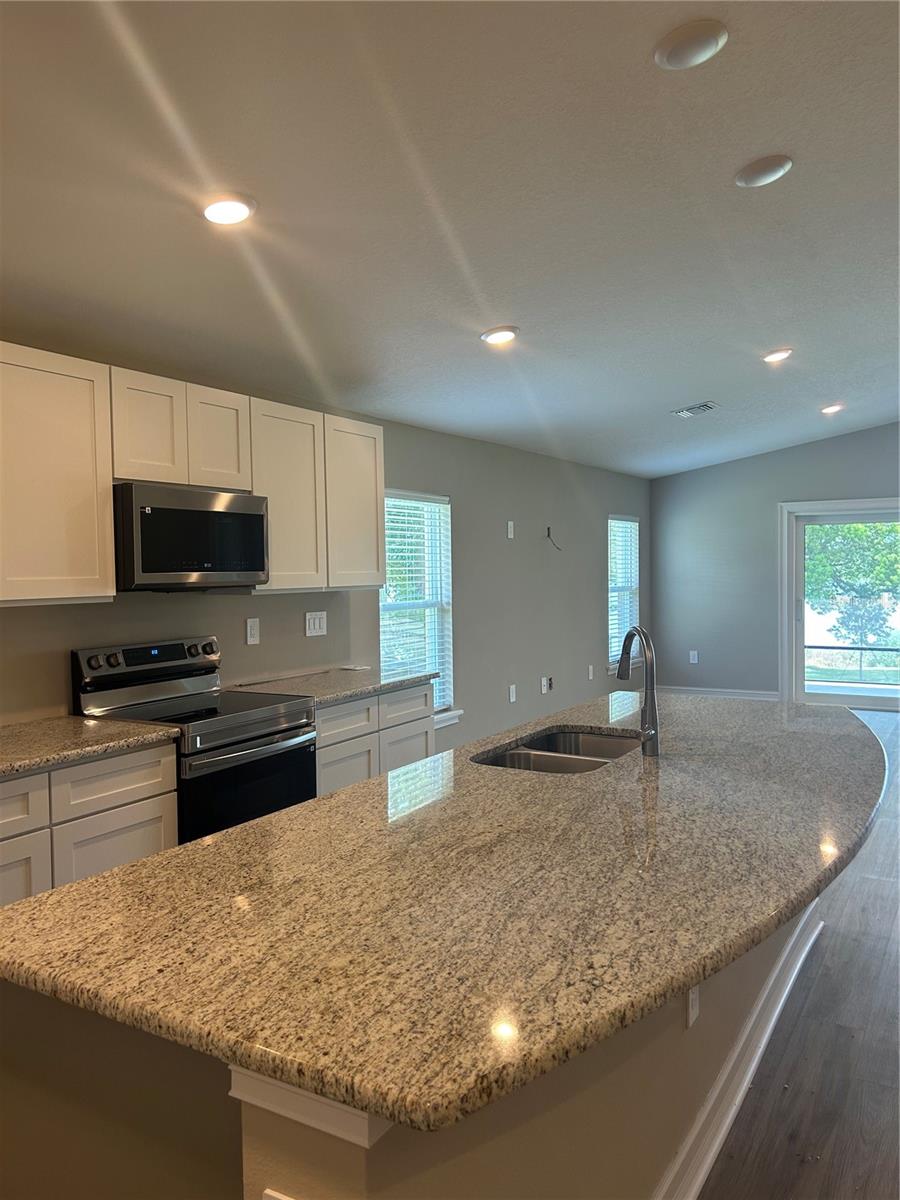 SPANISH HILLS SUB - Residential Lease