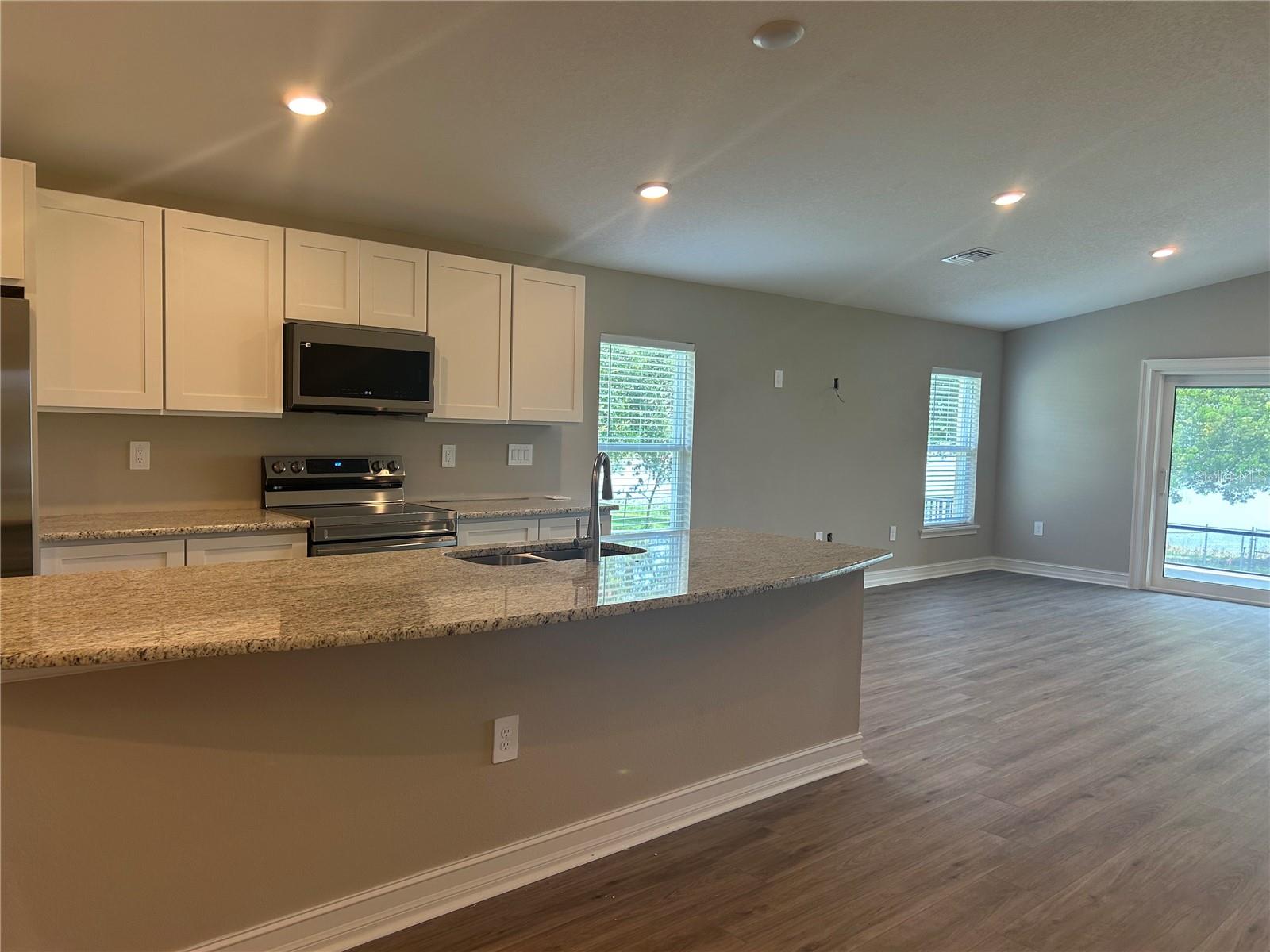 SPANISH HILLS SUB - Residential Lease