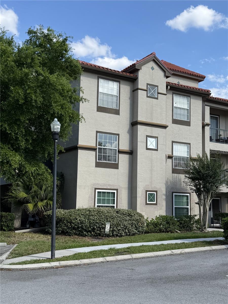 LAKEVIEW AT CALUSA TRACE - Residential